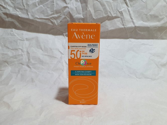 Avene Sunscreen Cleanance Against Blue Light spf 50+ 50ml
